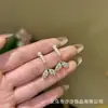 Pendientes de Botón con Forma de Corazón de Diamante Brillante, Lazo y Perla S925 Diseño de Nicho Pendientes de Lujo Ligero con un Toque de Alta Gama