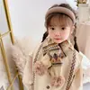 Bufanda de Punto con Bolas de Lana y Cuadrícula Tianzi para Niños, Cálida para Otoño e Invierno, para Niños y Niñas, Estilo Coreano, Conjunto de Bufanda de Moda, Niños de Moda