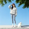 Jaqueta de Algodão com Capuz Estilo Casal Bloco de Cores Tamanho Plus Size Feminina Inverno 2026 Solta Espessada Quente Toque de Luxo Casaco de Algodão