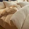 Estilo Lujo Ligero Juego de Cama de Felpa de Leche Tallada de Cuatro Piezas Otoño e Invierno Felpa Añadida Sensación de Alta Gama Juego de Cama Funda de Edredón Sábana Juego de Tres Piezas