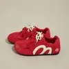 Zapatos deportivos casuales, de suela plana retro para mujer 2026 Zapatos Forrest Gump, Zapatos de entrenamiento alemanes, Nuevos zapatos rojos ligeros de nicho para primavera y otoño