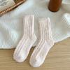 Calcetines de forro polar coral de rayas verticales para mujer, desodorantes antibacterianos, calcetines de tubo color caramelo, calcetines cálidos para el suelo, calcetines para dormir al por mayor