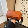 Bolsa Pequena Vintage para Mulheres, Design de Nicho, Nova Tendência Primavera 2025, Versátil, Alça Larga de Ombro Transversal, Bolsa Cilíndrica