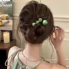 Grampo de Cabelo Vintage Outono/Inverno 2026 Estilo Coreano Clipe Torcido de Cabelo de Alta Qualidade Acessório de Cabelo Simples Elegante Ornamento de Cabelo Versátil para o Dia a Dia