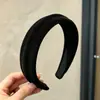 Diadema retro de ala ancha con lunares, adecuada para frentes amplias, para lavarse la cara, uso diario, versátil, ligera y que irradia una vibra lujosa y sofisticada