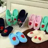 Nuevas Zapatillas de Algodón Suave para Casa, para Interiores, Antideslizantes, Bordadas con Flores, Zapatillas de Algodón Silenciosas para Suelo de Madera en Casa