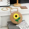 Bolsa de Praia Estilo Resort de Verão 2025 Nova Fofa e Fashionable Bolsa de Palha da Infância Pequena Fresca Bolsa Pequena Trançada para Celular