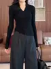 Camisa base de tricô com padrão espinha de peixe elegante para mulheres, decote em V, moderna e versátil, top slim fit, novo suéter para outono e inverno