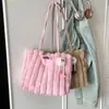 2026 Nova Bolsa de Ombro Grande Capacidade Feminina para o Trabalho Bolsa Tote de Pelúcia Bolsa de Mão Fofa para Estudantes