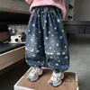 Calça Jeans Infantil Outono 2026 Nova Calça Infantil Estilo Primavera e Outono Bebê Larga Foice Casual Calça Outono Tendência