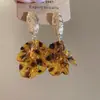 Brincos Pingente de Borla de Pétala de Acrílico Europeus e Americanos Agulha de Prata, Brincos Stud Estilo Melard, Brincos de Design Único de Nicho