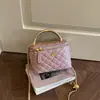 Bolso Cubo de Moda Portátil Vintage para Mujer 2026 Nuevo Estilo Bolso de Hombro Acolchado con Cadena Inspirado en Chanel Bolso Cruzado Versátil