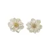 Brincos Românticos de Camélia Branco Puro para Primavera para Mulheres, Luxo Acessível, High-End, Brincos Gentis Elegantes, Brincos de Design de Nicho