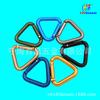 Fábrica de herrajes mayoreo suministros para exteriores mosquetón triangular audaz de 5 cm herrajes para equipaje accesorios de cinta