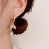Pendientes de cola de pez de perlas de alta gama, ligeros y lujosos, con diseño de borlas y hebilla para las orejas, combinables, atmosféricos y distintivos.