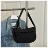 Bolsa Transversal Transfronteiriça para Mulheres, Cor Sólida, Simples, Casual, Versátil, Bolsa de Ombro para Estudantes, Nova Bolsa Tote de Múltiplas Camadas para o Dia a Dia