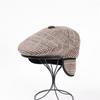 Boina nueva para hombres de mediana edad y mayores, estilo retro artístico, otoño e invierno, protección cálida para las orejas para personas mayores, sombrero casual versátil, venta al por mayor
