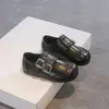Zapatos de Cuero Elegantes para Niñas 2026 Primavera y Otoño Nuevos Mocasines de Suela Suave Zapatos Casuales para Niños Estilo Británico Zapatos Negros Individuales