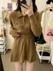 Traje de falda de punto estilo polo universitario coreano para mujer, nuevo conjunto de dos piezas de otoño e invierno con cintura retorcida, suéter y falda de cintura alta