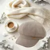Sombrero de moda coreano para mujer de otoño e invierno, circunferencia de cabeza grande, adelgazante de cara, gorra de pico de pato, boina retro británica de rayas finas