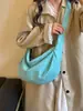 Bolso tipo dumpling minimalista estilo coreano, gran capacidad, artístico, nuevo bolso de lona texturizada, bolso cruzado, versátil bolso de media luna para mujer