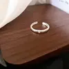 Anillo de Flor Vintage de Segunda Mano Incrustado con Diamantes, Anillo de Dedo Índice de Gama Alta de Nicho, Joyería Estilo Palacio al por Mayor para Mujeres