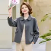 Chaqueta casual versátil de estilo solapa, manga larga, corte slim, nueva moda 2026 para mujeres de mediana edad de 40 a 60 años