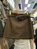 Saia Curta de Camurça Imitação Plus Size Fat mm Estilo Retro Americano Cobrindo o Quadril Nova para Primavera e Outono Saia Marrom de Cintura Alta Evasê para Mulheres