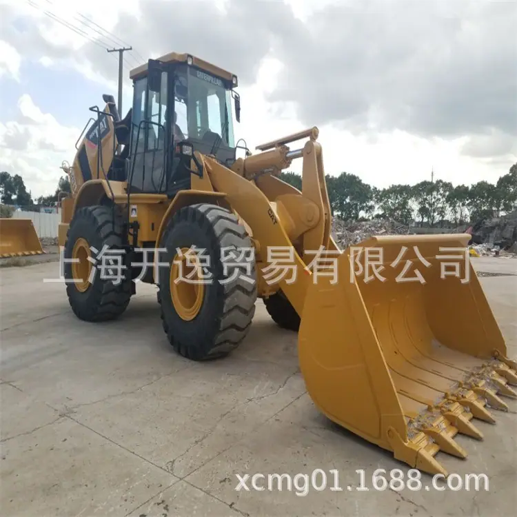 CAT 966 Front Loader (2)