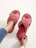 Mais Vendido na Amazon Pantufas Cruzadas Fofas para Casa Femininas Silenciosas Respiráveis Quentes Outono/Inverno Algodão Calçados para Todas as Estações