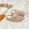 Zapatillas de media caña Baotou para mujer, colección primavera y otoño 2026, súper modernas inspiradas en la dopamina, versátiles, casuales, antideslizantes, de suela blanda y cómodas.