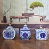 Jingdezhen Cerámica Azul y Flores Pintada a Mano Tarro con Carácter Feliz Caja de Joyería Tarro de Almacenamiento de Té Adornos Exquisitos Clásicos para el Hogar Sala de Estar