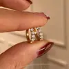 Novos Brincos Stud de Zircônia Pavimentada de Luxo Leve Francês para Mulheres Temperamento de Nicho Sensação de Alta Classe Brincos de Zircônia Super Brilhantes Brinco Versátil Exquisito