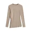 Camiseta Feminina de Manga Longa com Gola Redonda, Malha, Fenda Lateral Irregular, Cor Sólida, Skinny, Peça Versátil para o Outono