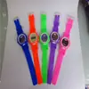 Relojes Electrónicos para Niños, Relojes de Puesto de Mercado Nocturno, Relojes de Color Sólido Dabao Lai 61, Relojes de Regalo al por Mayor