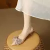 Sandálias de Luxo para Mulheres Verão 2026 Bico Fechado Pequenas Sandálias de Salto Médio Estilo Francês Temperamento de Nicho Luxo Leve Novas Deslumbrantes