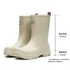 Botas de lluvia de moda transfronterizas para mujer, de media pantorrilla, estilo coreano y japonés, diseño simple, suela gruesa, duraderas, cómodas, antideslizantes, adecuadas para el trabajo y el lavado de autos