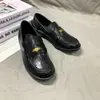 Versión de Piel de Vaca ~ Zapatos Mismo Estilo que Mamá Uva, Clásicos Retro Versátiles Punta Redonda Pequeña Moneda Dorada Estilo Perezoso Británico Mocasines para Mujer