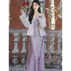Novo conjunto pequeno estilo chinês, requintado e elegante: uma jaqueta estilo Tang combinada com um vestido camisola, moda feminina