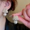 2026 Pendientes de Perla Rosa Brillantes con Diamantes, Diseño Nuevo de Copo de Nieve, Pendientes Elegantes y con Estilo, Accesorios para Orejas Dulces de Celebridad de Internet