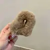 Pinza para el Cabello de Peluche con Forma de Corazón para Otoño e Invierno, Pinza para el Cabello para Mujeres, Pinza Tiburón Peluda de Alta Gama 1