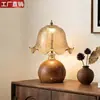 Luminária de Mesa Estilo Vintage Meio do Século Quarto Mesa de Cabeceira Luz Ambiente Luz Noturna Sala de Estar Ornamento Decorativo Clássico Verde Esmeralda