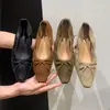 Zapatos Individuales Versátiles de Tacón Oculto, Punta Cuadrada, Estilo Retro Francés, Slip-on, Suela Suave, Corte Bajo, para Mujer, Otoño 2026, Zapatos Pequeños para el Trabajo