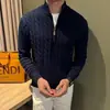 Suéter masculino moderno com meio zíper estilo americano, coleção outono/inverno 2026, tricô pesado retrô, caimento solto, casual, gola alta, pulôver