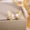 Brincos de Borboleta Vazada com Pérola Banhados a Ouro Real Micro-Incustados Estilo Dama Elegante Francesa Brincos de Moda Doces para Mulheres