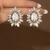 Brincos de Flor Exquisitos da Moda Europeia e Americana, Brincos de Girassol Luxuosos com Cristais Incrustados, Brincos de Liga de Vidro para Mulheres