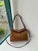 Bolsa de ombro de couro fosco retrô de nicho, couro macio, grande capacidade, estilo para o dia a dia, bolsa de axila, bolsa transversal para mulheres, personalização de fábrica disponível