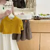 Conjunto de Outono e Primavera para Meninas: Suéter Vazado de Bebê Estilo Coreano para Outono, Jaqueta Cardigã Branca, Calça de Perna Larga Conjunto de Duas Peças, Moderno