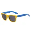 Gafas de Sol para Niños Estilo Nuevo Clavo de Arroz Moda Gafas de Sol para Hombres y Mujeres Listas para la Venta Al Por Mayor Gafas de Plástico para Niños