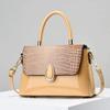Bolso de bloqueo en forma de gota de alta calidad para mujer 2023 Nuevo bolso cuadrado de charol bolso de mano cadena bandolera para mujer
